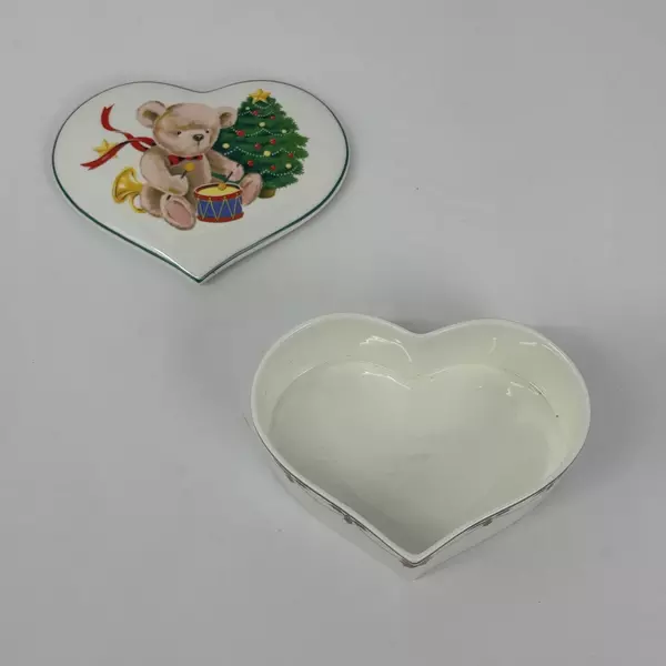 Christopher Stuart Little Drummer Bear China Christmas Heart Trinket Box
