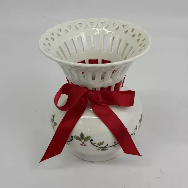 Mikasa Holiday Lace Porcelain Christmas Vase w/ Red Bow Holly 5.75 Inch
