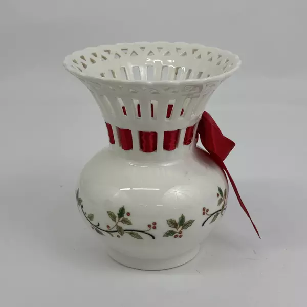 Mikasa Holiday Lace Porcelain Christmas Vase w/ Red Bow Holly 5.75 Inch