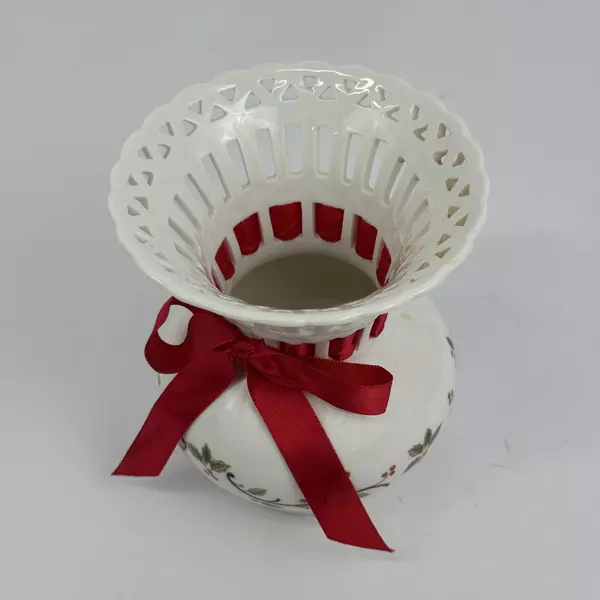 Mikasa Holiday Lace Porcelain Christmas Vase w/ Red Bow Holly 5.75 Inch
