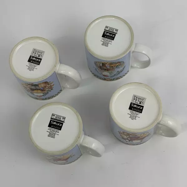 Set of Four 2001 Sakura Debbie Mumm Woodland Santa Coffee Mugs