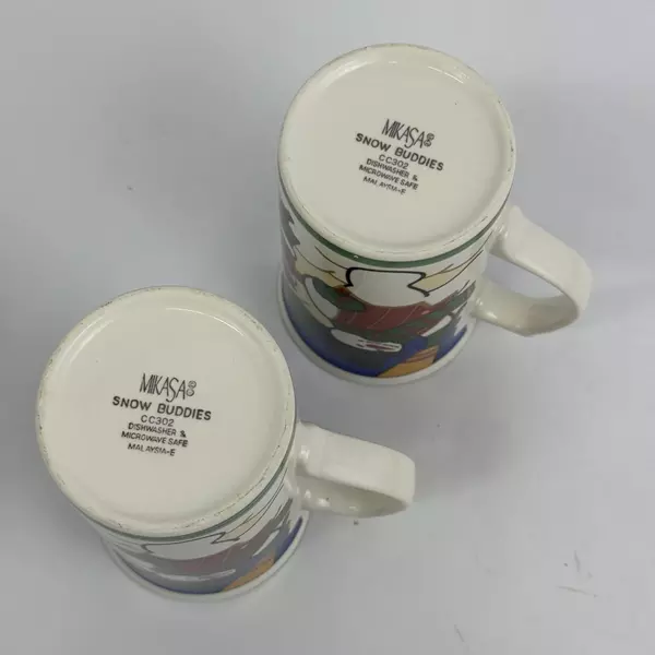 2 Mikasa Snow Buddies Snowman Holiday Mugs Tea Coffee Cocoa