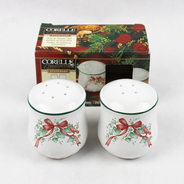 Set Of 2 Corning Callaway Holiday Corelle Pattern Salt & Pepper Shakers