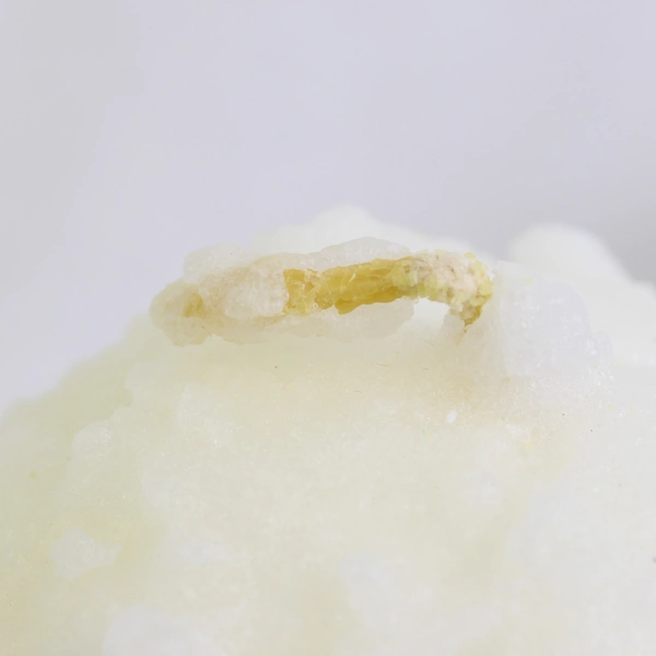 PartyLite 3 1/2" Snowball Pair Textured White Round Candles Q3510