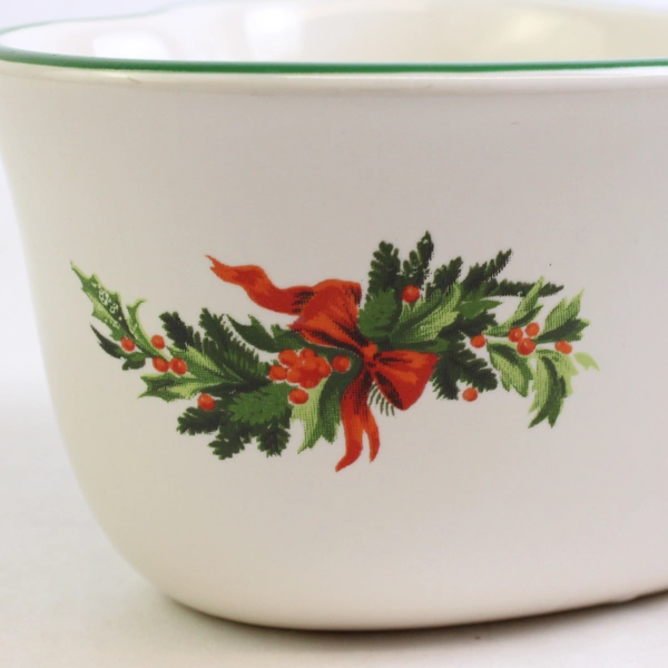 Pfaltzgraff Christmas Heritage Pattern Heart Shaped Custard Cup Dish 2.5" Tall