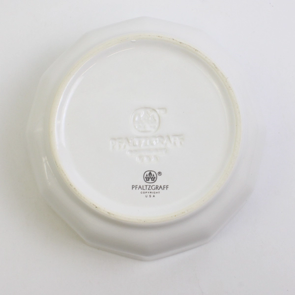 Pfaltzgraff Christmas Heritage Pattern Soup/Cereal Bowl 2.5" Tall 5.75" Diameter