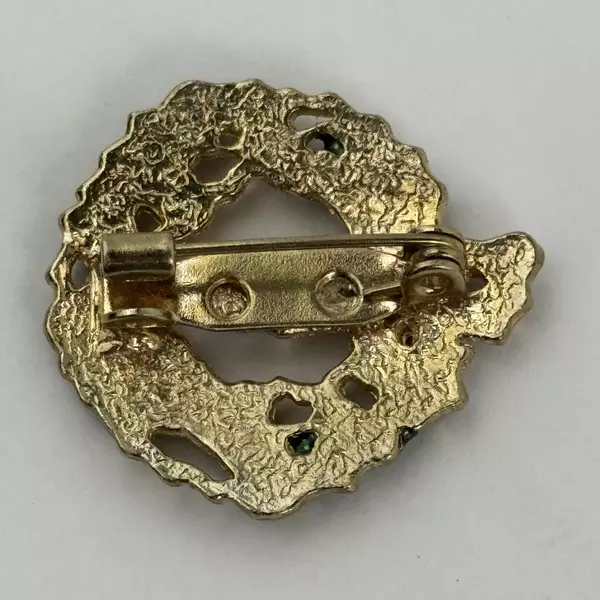 1" Rhinestone Wreath Candle Christmas Pin Red Green Holiday Goldtone Metal