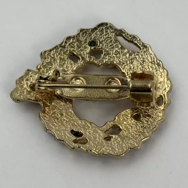 1" Rhinestone Wreath Candle Christmas Pin Red Green Holiday Goldtone Metal