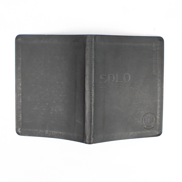 Solo New Testament An Uncommon Devotional Eugene H. Peterson 2009 Faux Leather