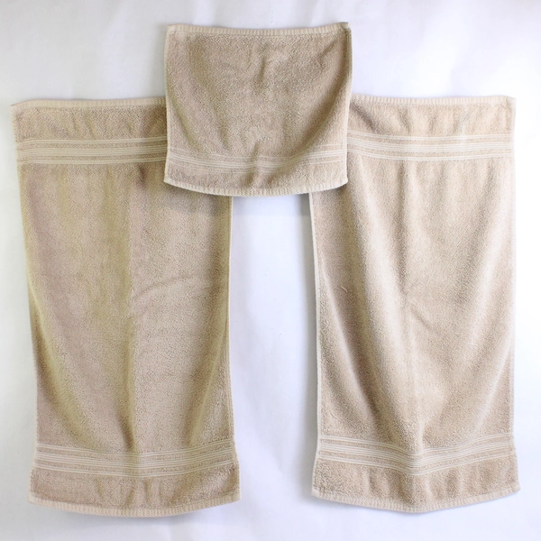 Set of 3 Beige Towels 2 Hand Towels 1 Washcloth 