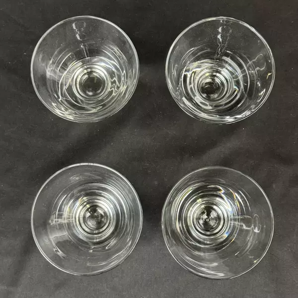 Set of 4 Clear Tapered Glass Martini Glasses With Heavy Bases
