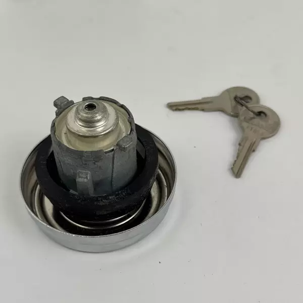 Stant G-754 Locking Gas Cap Diesel Fuel Tank Cap w/ Keys New OEM