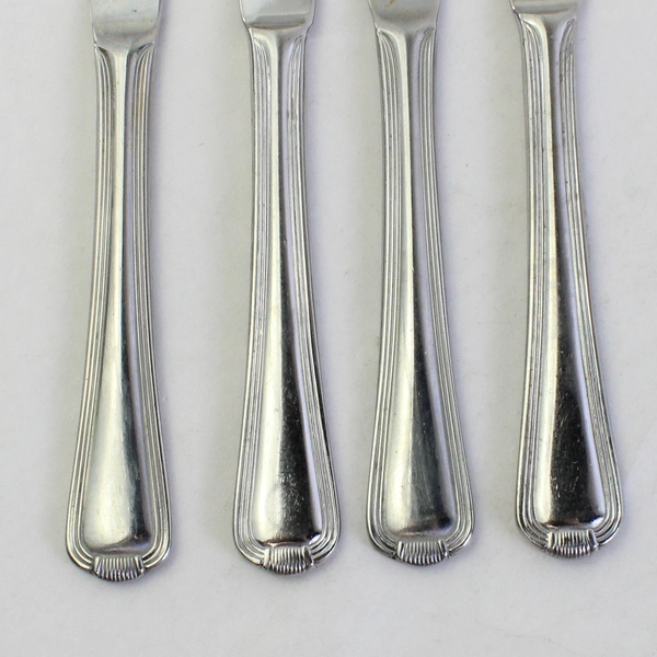 Set of 4 Pfaltzgraff Addison Stainless Steel Dinner Knives