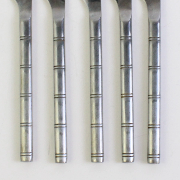 Lot Of 5 Hampton Silversmiths HSV119 (Stainless) Flatware Dinner Knives