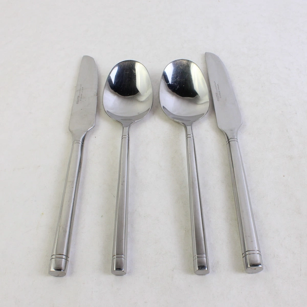 Lot Of 4 Hampton Silversmiths Ritz-Glossy (Stainless) Flatware 2 Soup & 2 Knives
