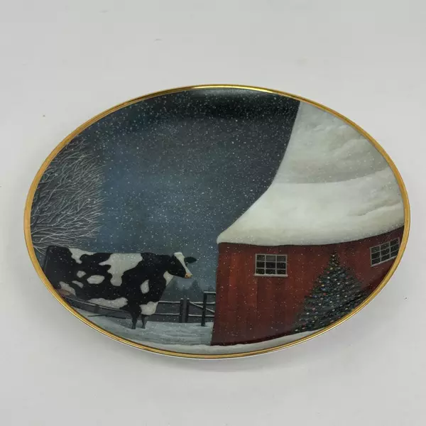 Franklin Mint Lowell Herrero Barnyard Christmas Cow Plate American Folk