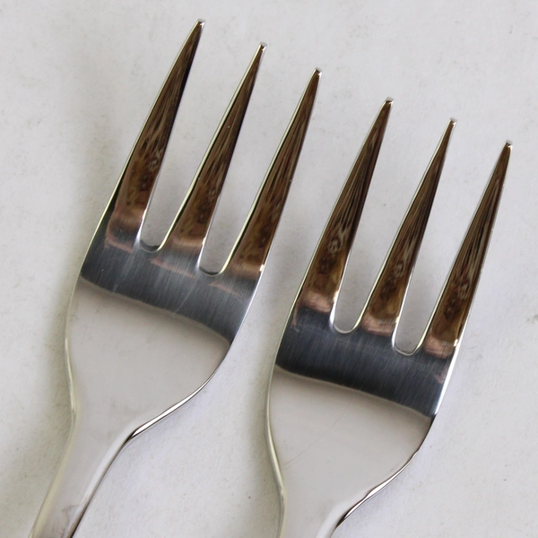 Lot Of 4 Retroneu Jamestown (Stainless) Flatware Pie Server, Master Butter Forks