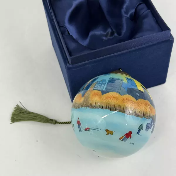 Ne'Qwa Art Inside Glass Blown Ornament New York New York Signed