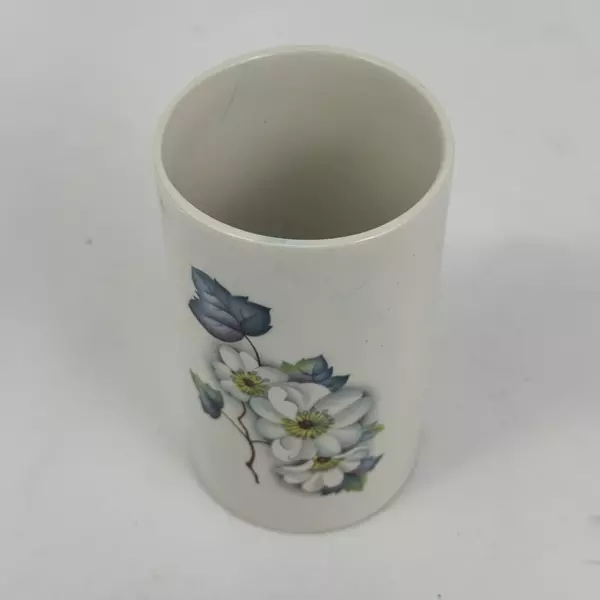 Vtg Sadler England Handmade Porcelain Vase White Flowers Blue Leaves Signed