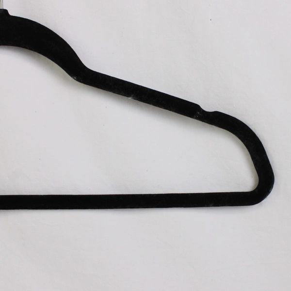 Lot of 5 Black Velvet Non Slip Large Clothes Hangers With Metal Hooks 