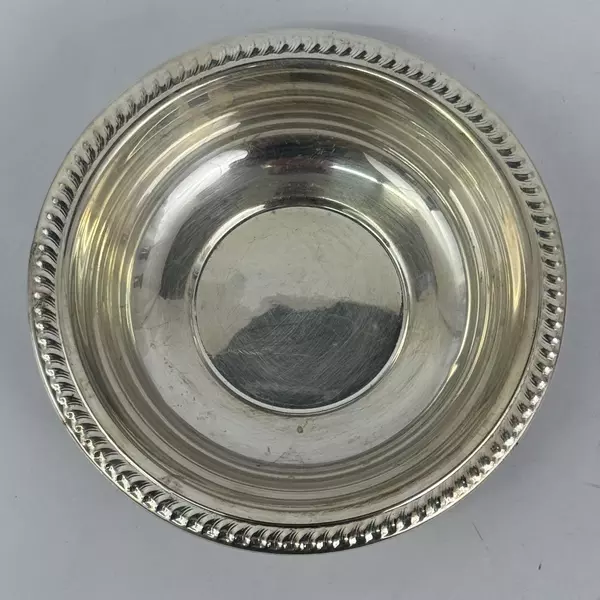 Vintage FB Rogers 1883 Silver Plate Candy Or Nut Dish 6.5 Inch