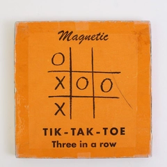 Vintage Drueke Magnetic Tik-Tak-Toe Game Set