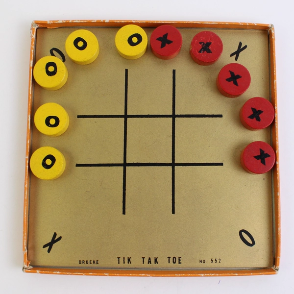 Vintage Drueke Magnetic Tik-Tak-Toe Game Set