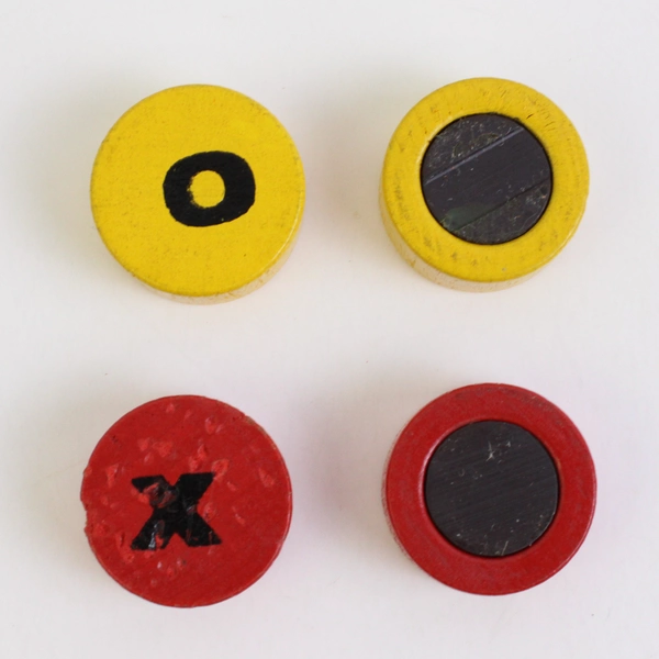 Vintage Drueke Magnetic Tik-Tak-Toe Game Set