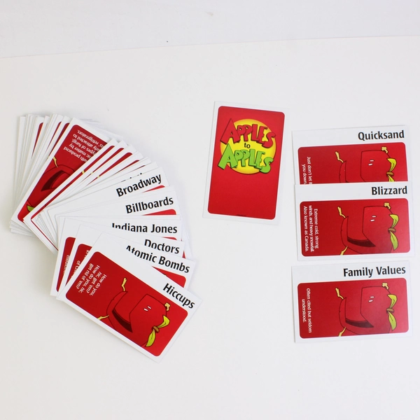 2007 Mattel Apples to Apples Complete Card Game