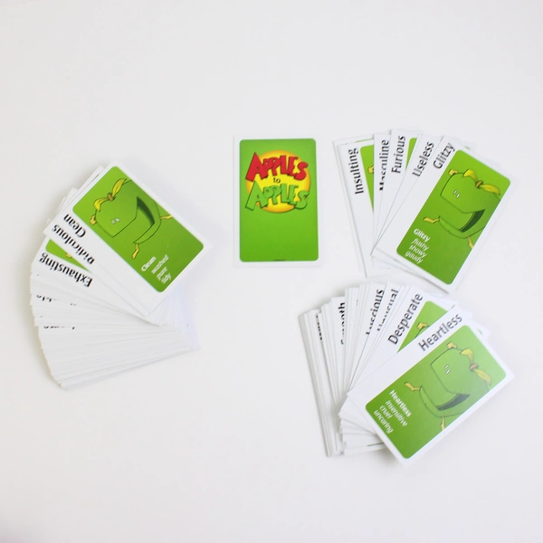 2007 Mattel Apples to Apples Complete Card Game