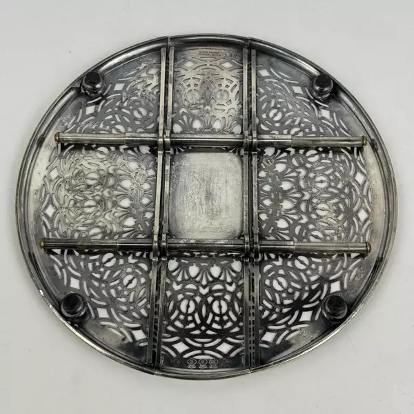 Vintage MSC Middletown Silver Co Expandable Silver Plate Trivet