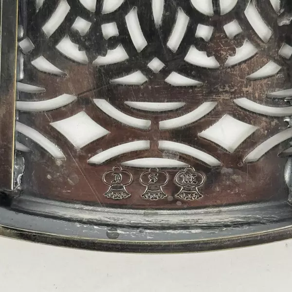 Vintage MSC Middletown Silver Co Expandable Silver Plate Trivet