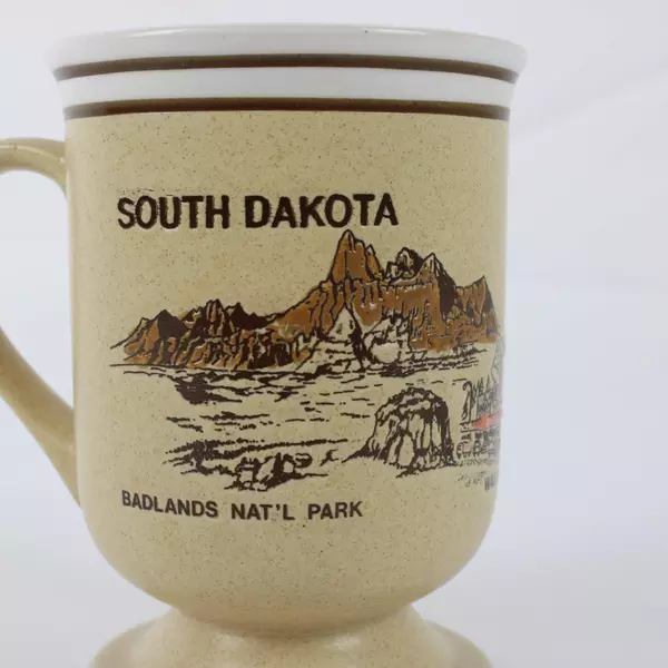 Vintage South Dakota Souvenir Mug National Parks Mt Rushmore & Badlands