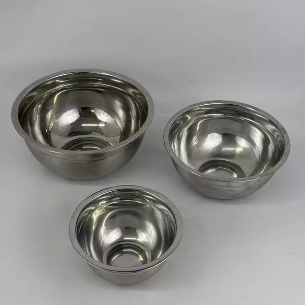 Set Of 3 Nesting Stainless Steel Mixing Bowls 7.25, 9.25, 10.5 Inch