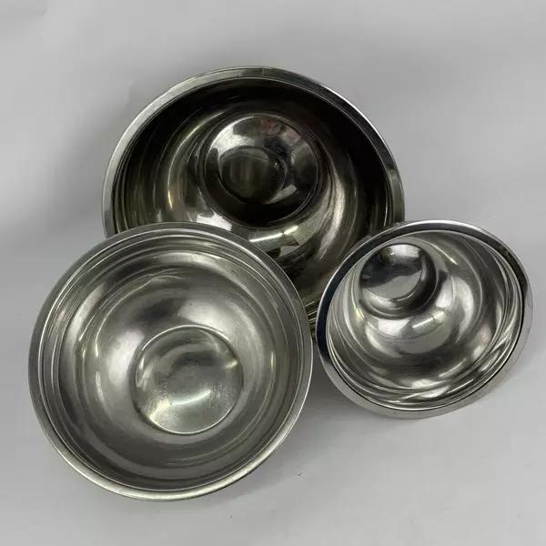 Set Of 3 Nesting Stainless Steel Mixing Bowls 7.25, 9.25, 10.5 Inch