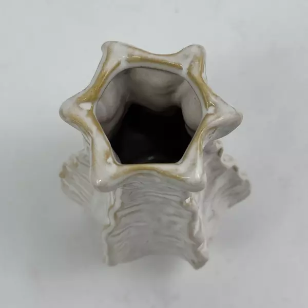 47th and Main Art Deco Vase White Star Pattern Lip 4.25 Inch