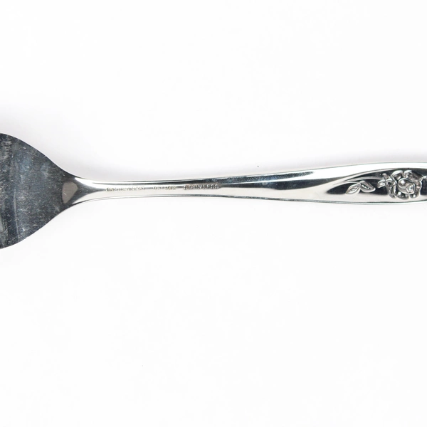 Lot Of 4 Oneida Silver Lasting Rose (Stainless) Flatware Serving Set & Teaspoons