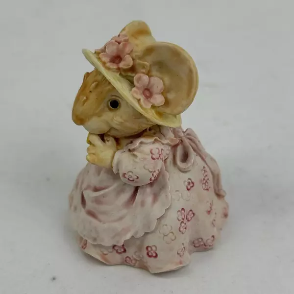 1991 Ganz Little Cheesers Aunt Marigold Eating a Cookie