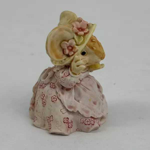 1991 Ganz Little Cheesers Aunt Marigold Eating a Cookie