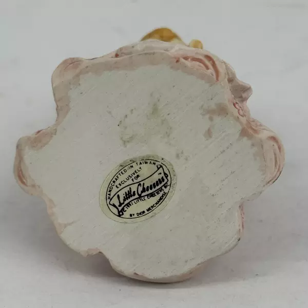 1991 Ganz Little Cheesers Aunt Marigold Eating a Cookie