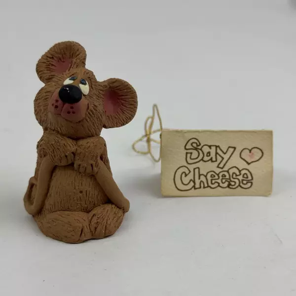 1986 Russ The Critter Factory Say Cheese Mouse Figurine