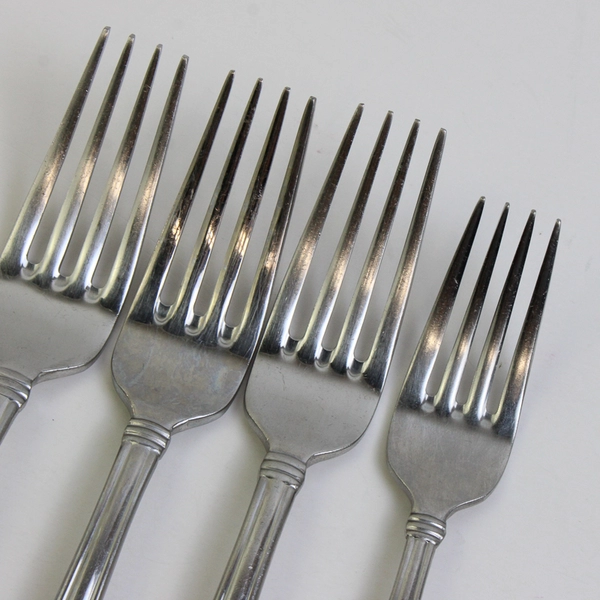 Set Of 4 Forks Corby Hall Toledo Stainless Steel 18/10 Mirror Finish