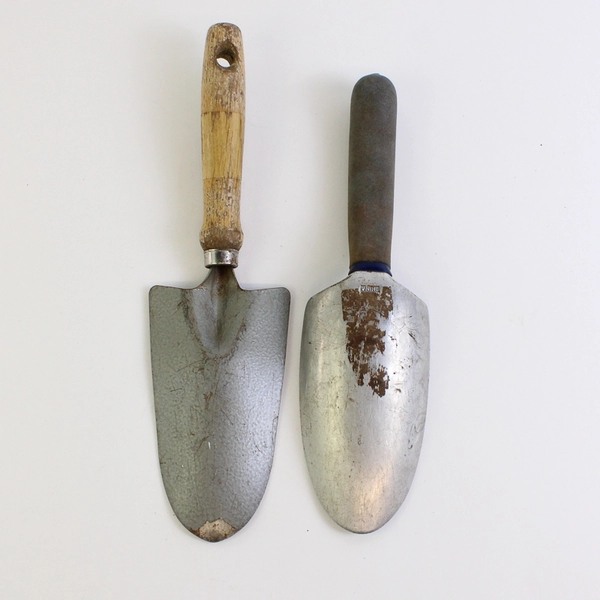 Lot of 2 Hand Trowels Garden Tools Durable Planting Shovels
