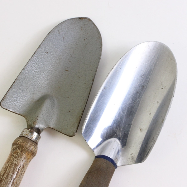 Lot of 2 Hand Trowels Garden Tools Durable Planting Shovels