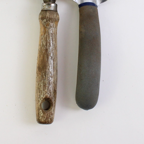 Lot of 2 Hand Trowels Garden Tools Durable Planting Shovels