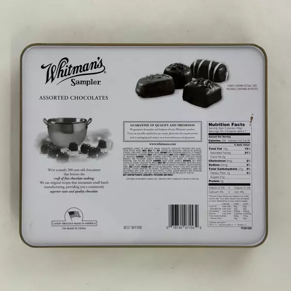 Snoopy Peanuts Christmas Whitman's Tin the Peanuts Gang Lights New Red