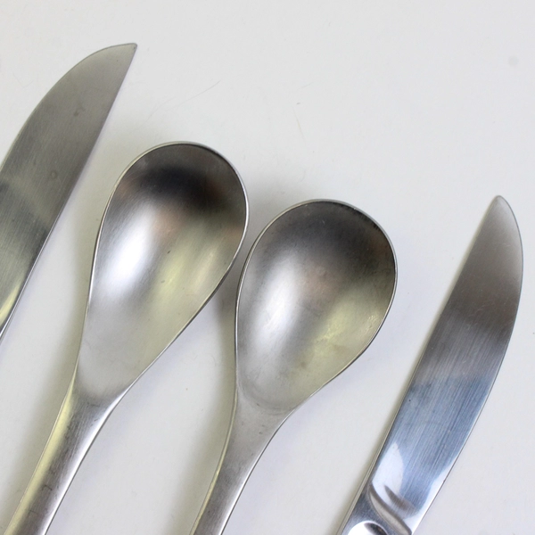 Lot Of 4 Ginkgo Disc (Stainless) Flatware 2 Steak Knives & 2 Spoon