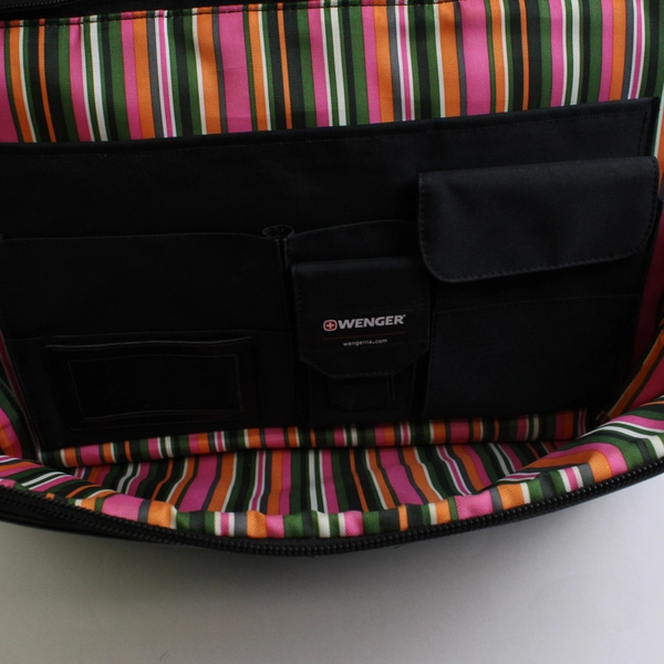 Wenger Swiss Gear Black Faux Leather Computer Case Shoulder Bag 13" x 20"