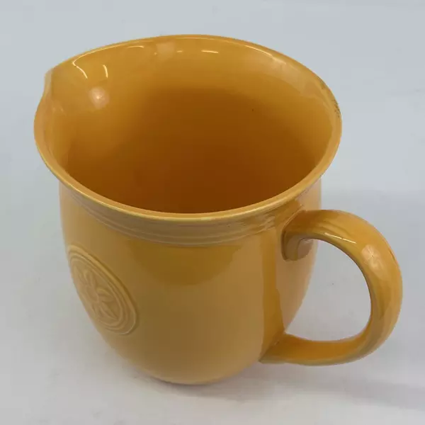 Vtg Oneida Petals Marigold Pitcher 64 Oz 7.25 Inch