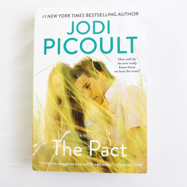 The Pact by Jodi Picoult 2022 Paperback Novel 